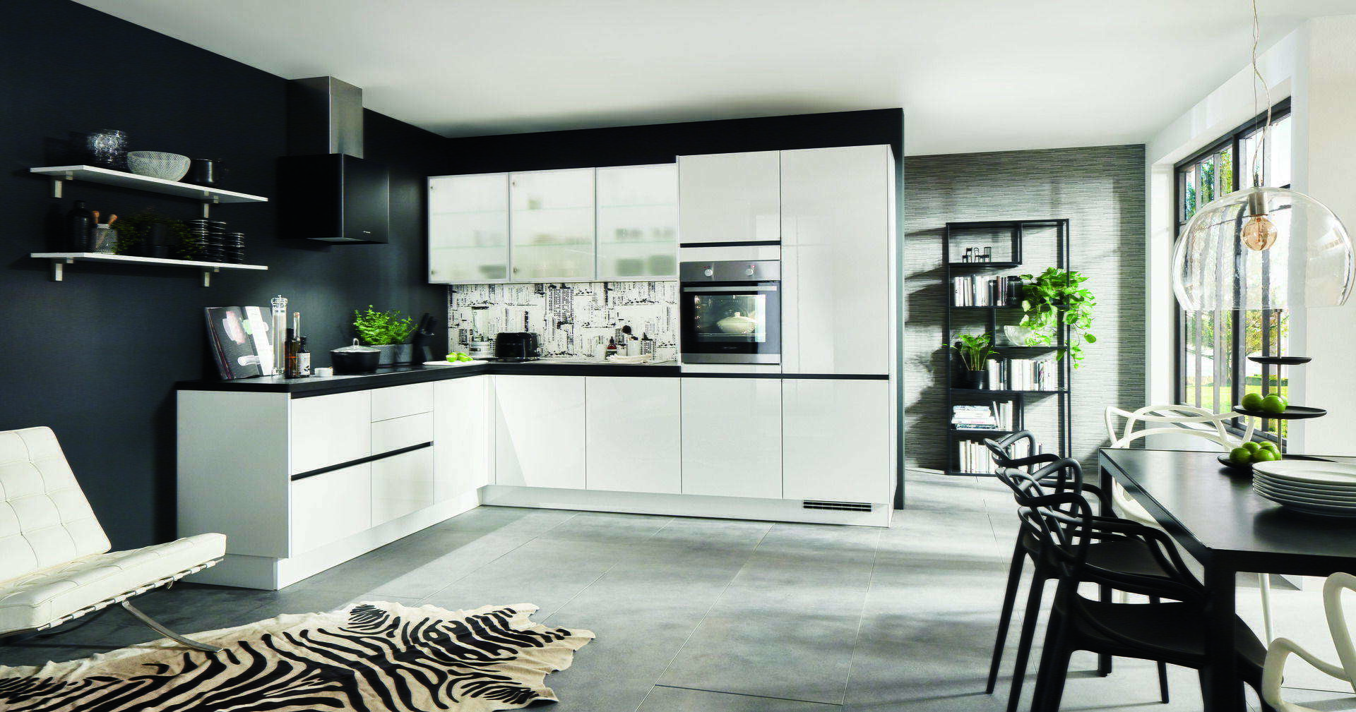 10888_18_Flash503_B703187