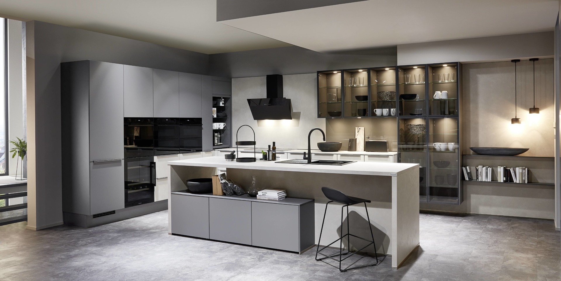 01_07_31206_22_Riva_842_M